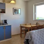 Adriana 1 By Interhome شقة Omišalj